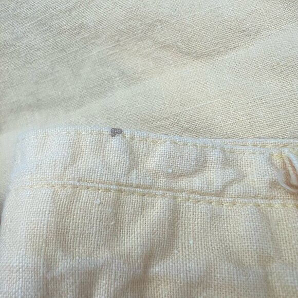 Vintage 80s High Waisted Butter Yellow Pleated Waist Shorts Size 26” / 9 - Picture 5 of 5